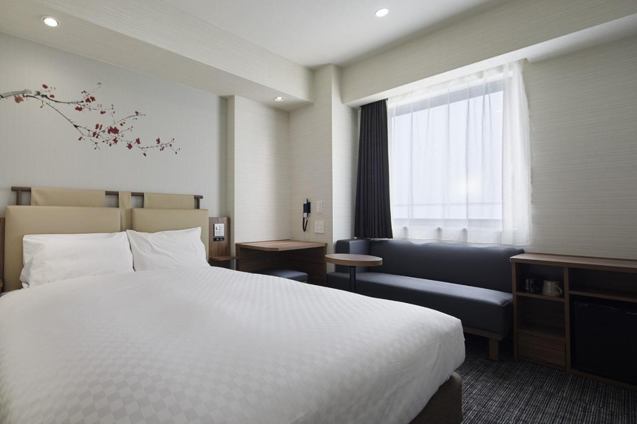 Via Inn Hakataguchi Ekimae Fukuoka  Zewnętrze zdjęcie